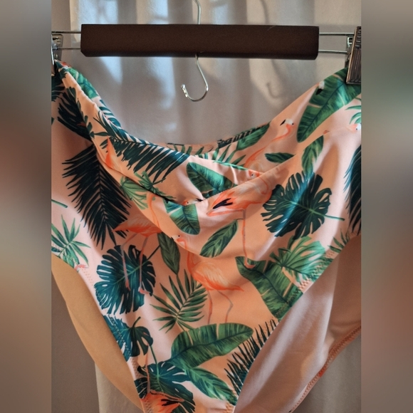 Tropical Flamingo Print Swimsuit - Picture 9 of 14
